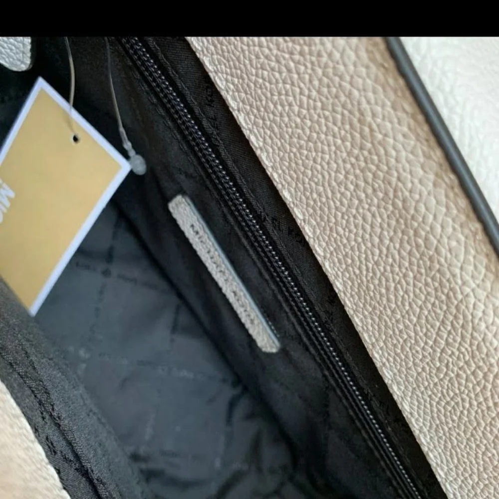 NWT Michael Kors large Cassie Satchel